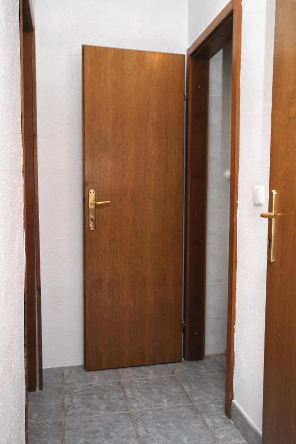 Apartments By The Sea Slatine, Ciovo - 10435